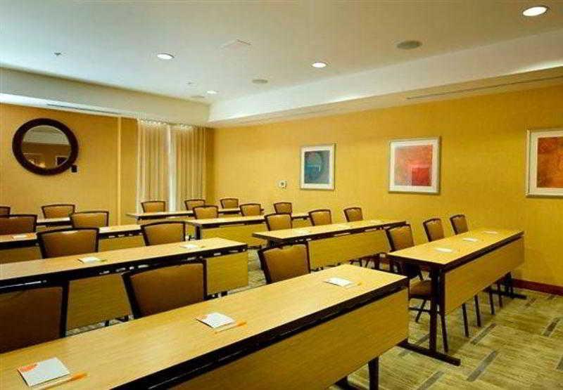 Courtyard By Marriott Atlanta Buford Mall Of Georgia Buitenkant foto