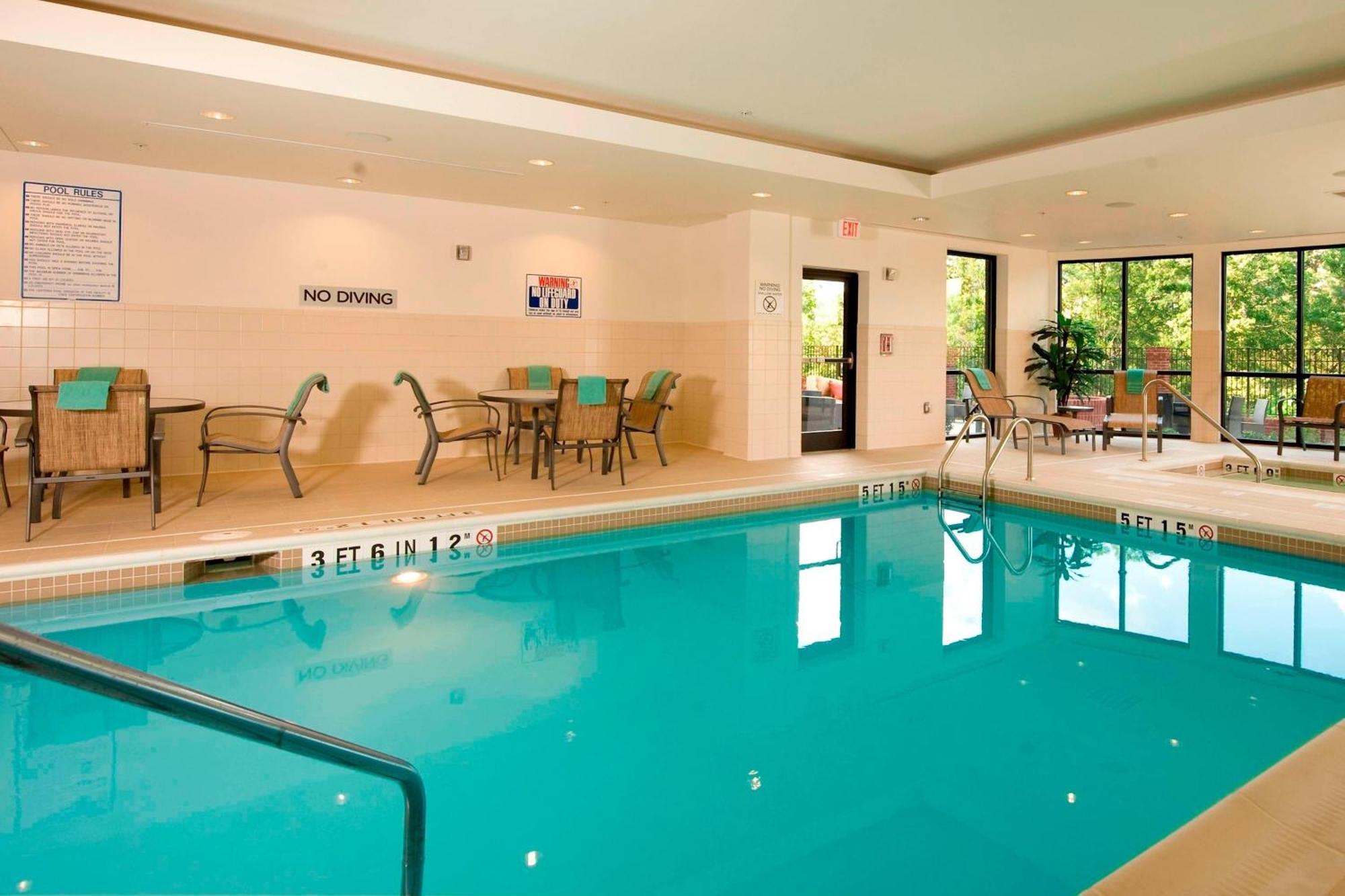 Courtyard By Marriott Atlanta Buford Mall Of Georgia Buitenkant foto