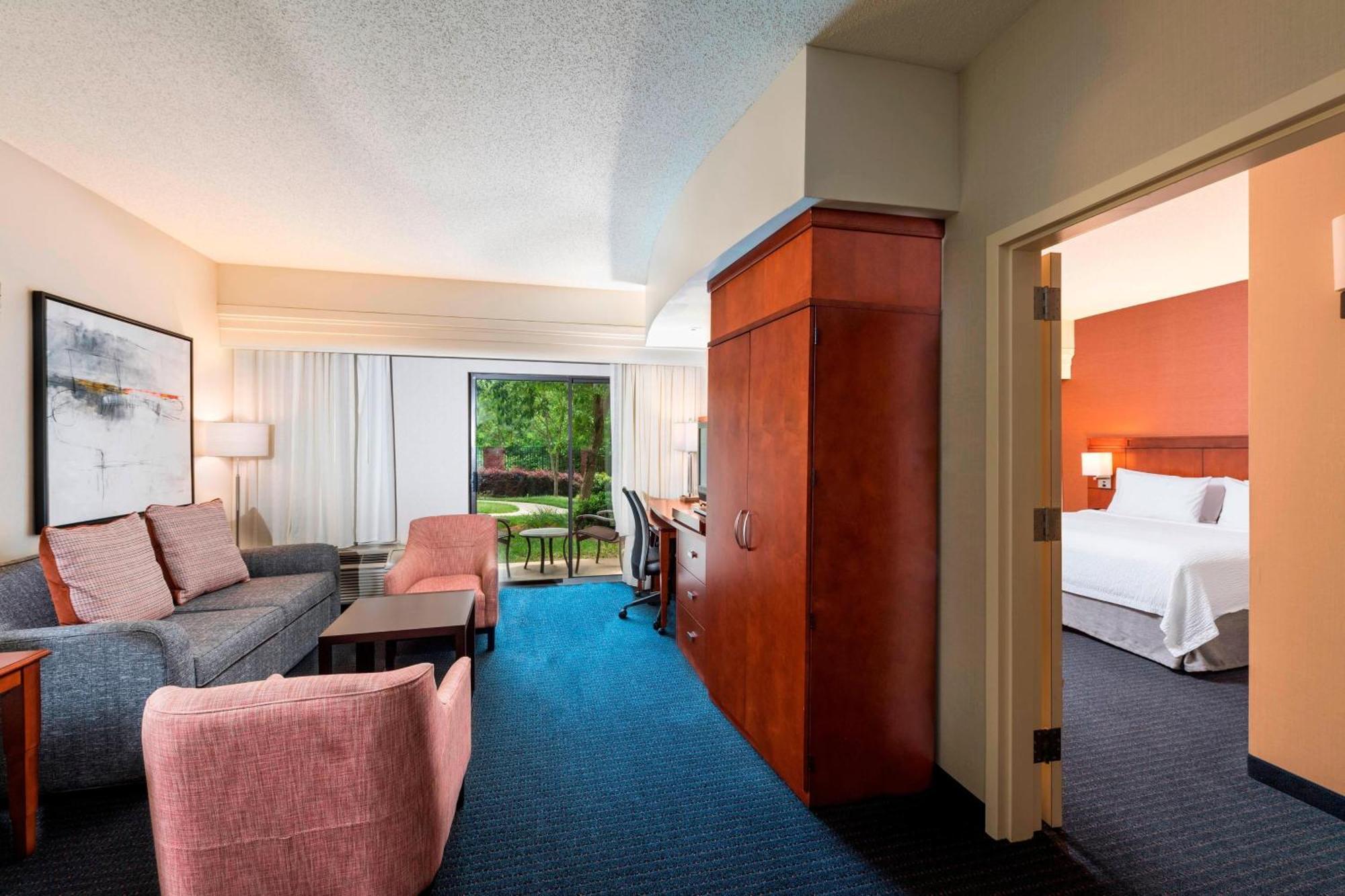 Courtyard By Marriott Atlanta Buford Mall Of Georgia Buitenkant foto