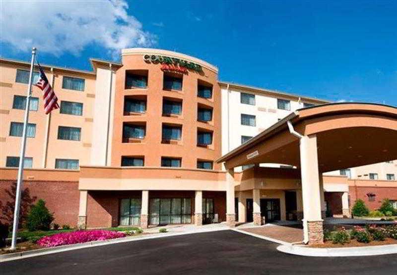 Courtyard By Marriott Atlanta Buford Mall Of Georgia Buitenkant foto
