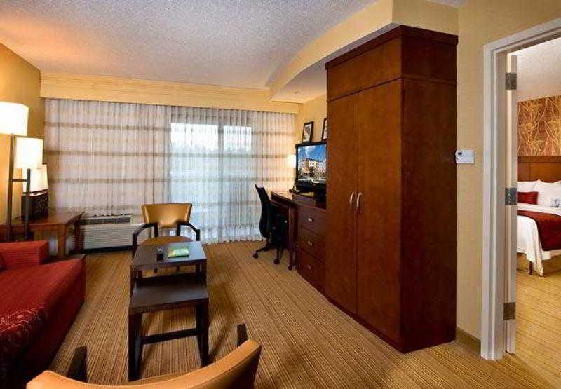 Courtyard By Marriott Atlanta Buford Mall Of Georgia Kamer foto